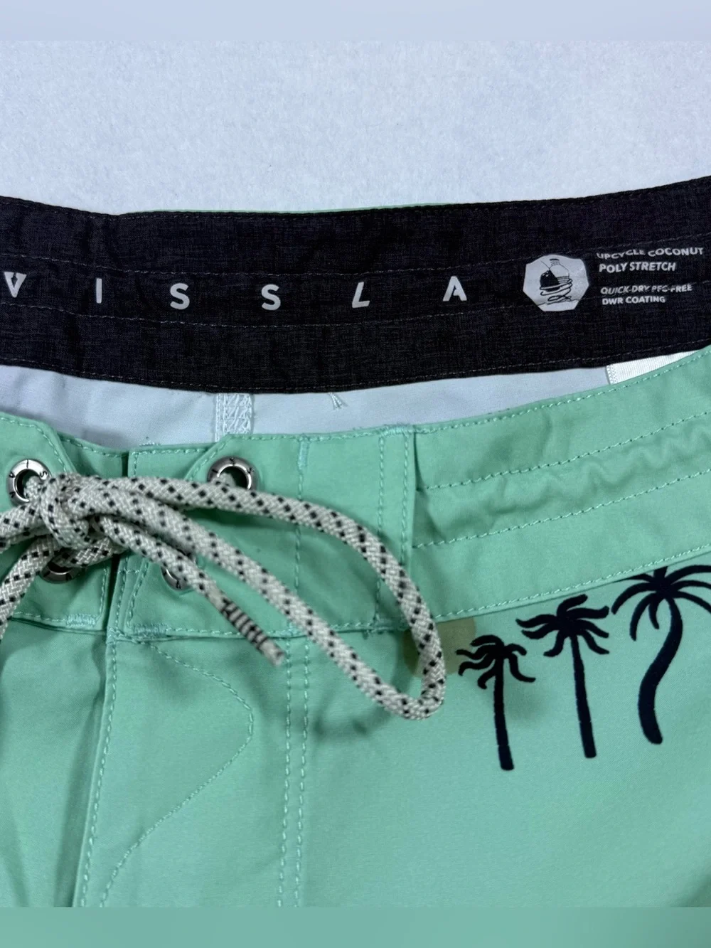 Vissla 34 Mint Tropical Bird Palm Tree Board Shorts Surf Swim